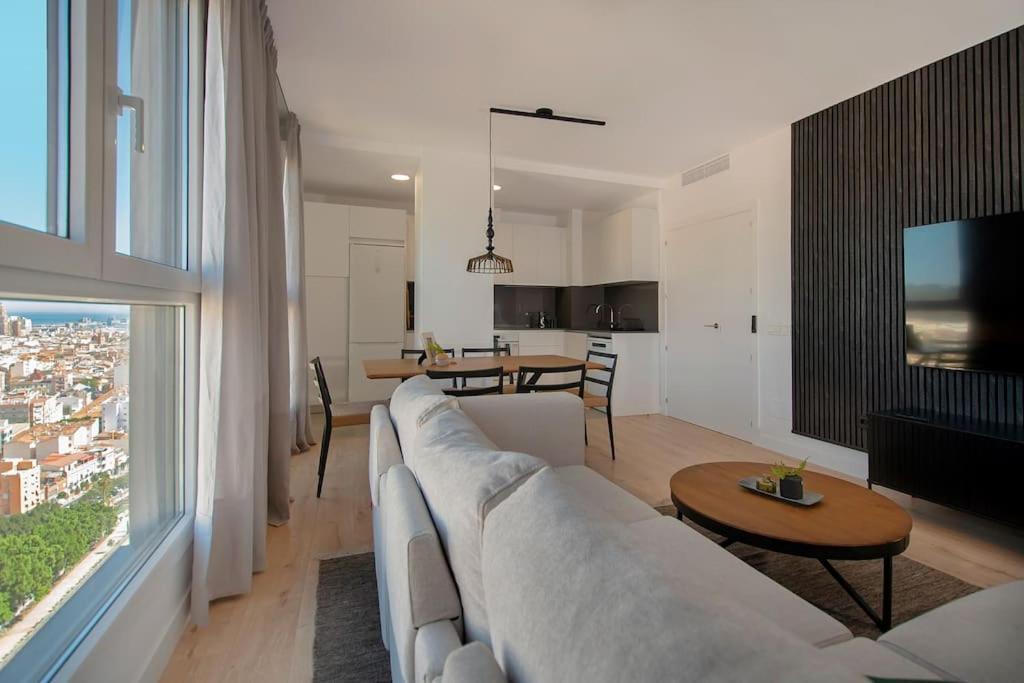 Appartement Urban Jungle In Center, 18th Floor, Rooftop Pool, Free Parking Málaga